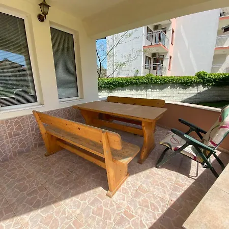 Villa Daisy Next To The Beach * クラネヴォ